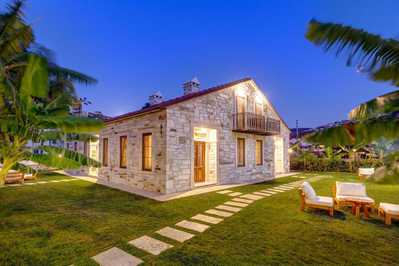 Navalia Hotel Foça Bagian luar foto