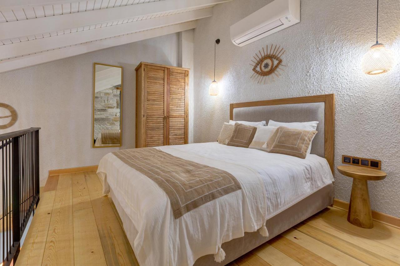 Navalia Hotel Foça Bagian luar foto