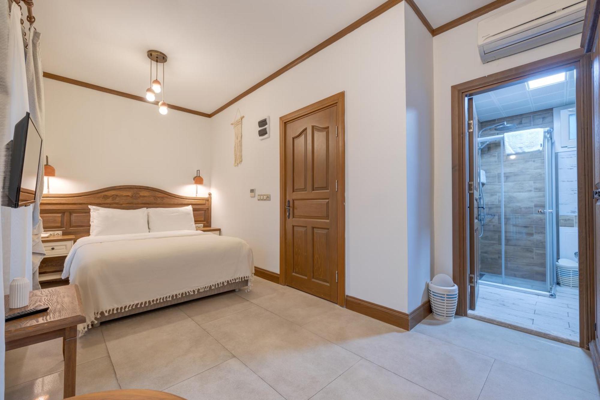 Navalia Hotel Foça Bagian luar foto