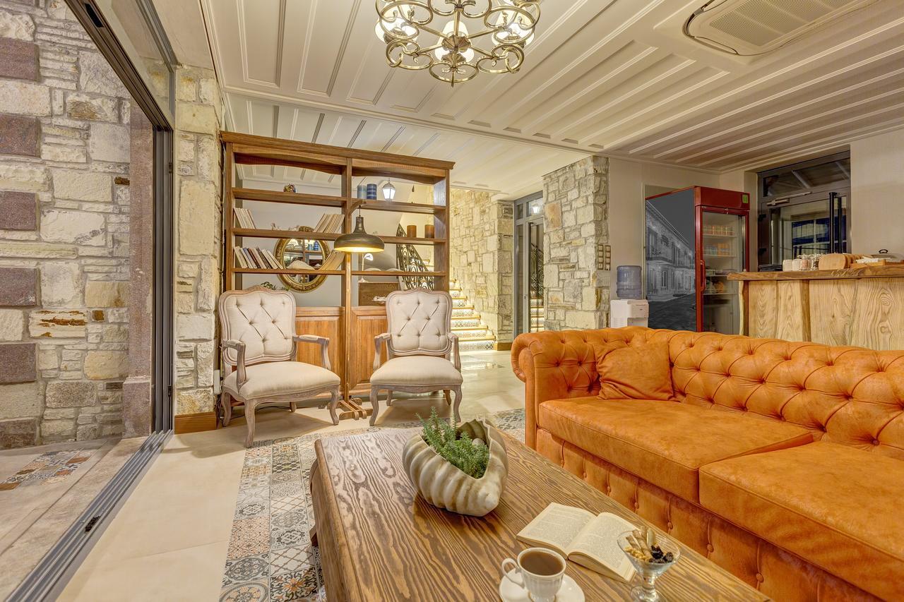 Navalia Hotel Foça Bagian luar foto